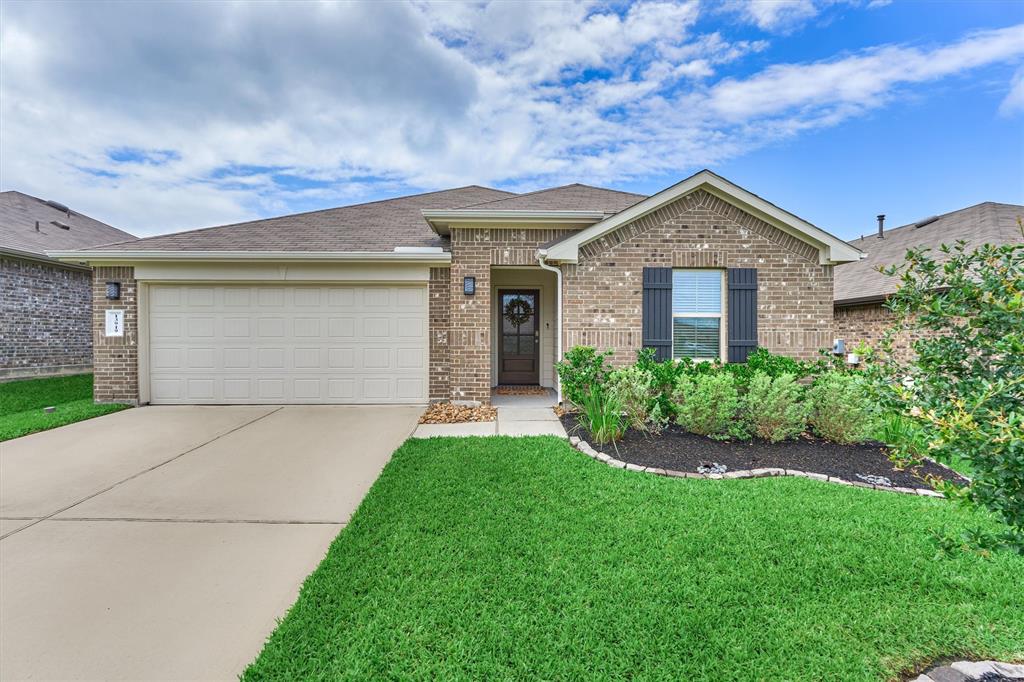 13919 Leigh Lake Lane, Conroe, Texas image 1