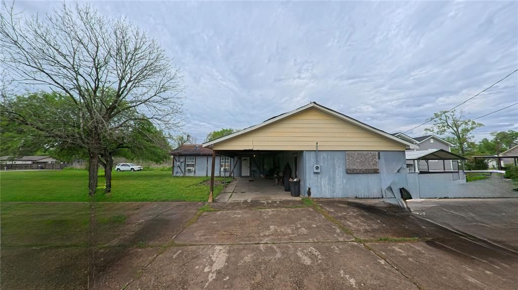listing image 0
