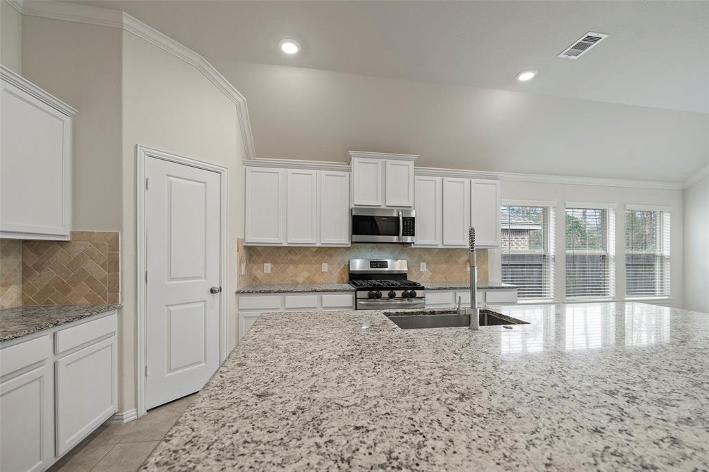 18784 Laurel Hills Drive, New Caney, Texas image 8