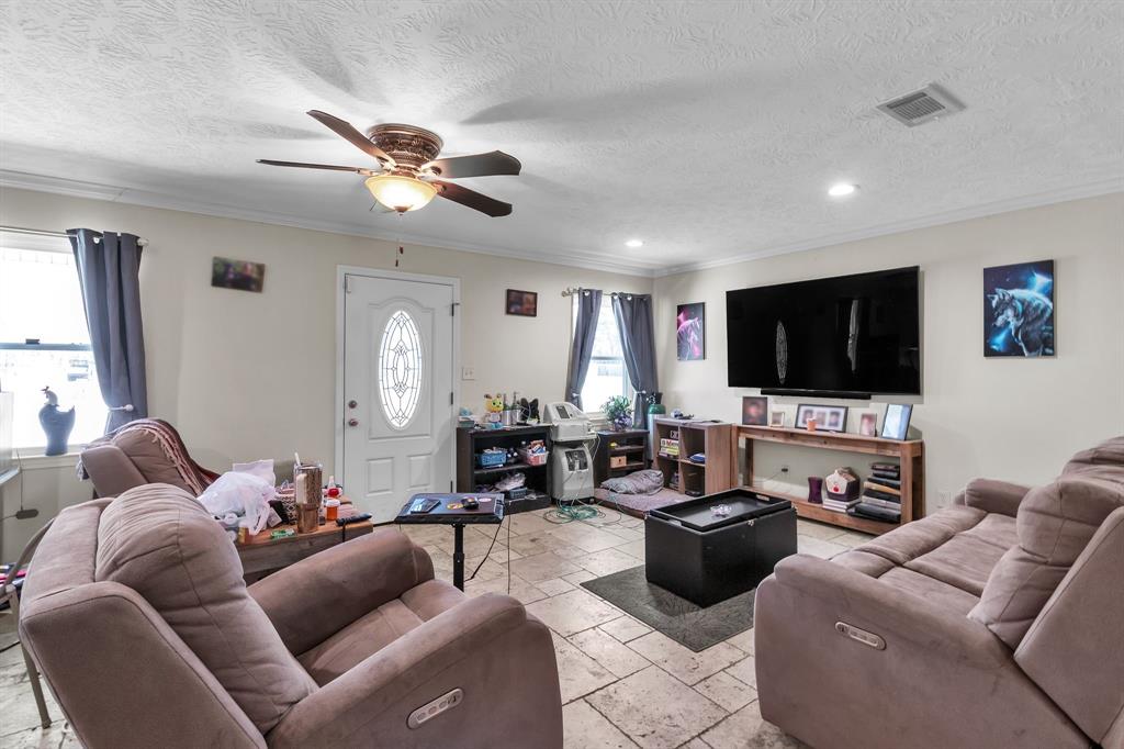 1805 Fox Drive, Vidor, Texas image 17