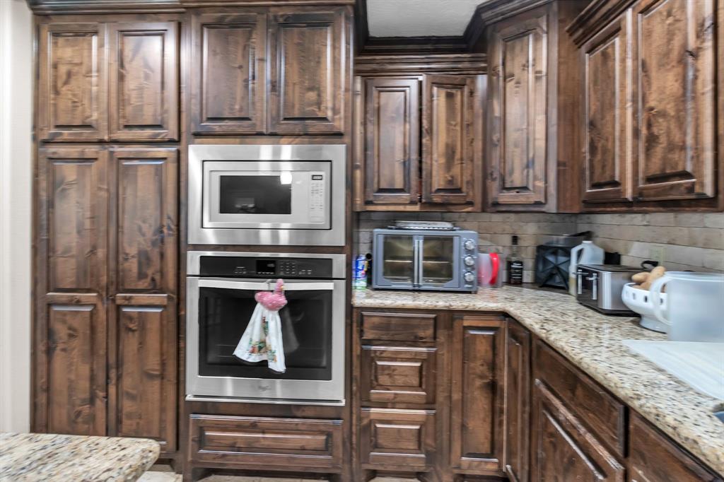 1805 Fox Drive, Vidor, Texas image 15