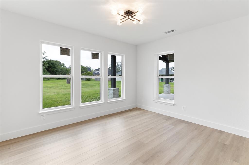 906 S Walker Street, Angleton, Texas image 15