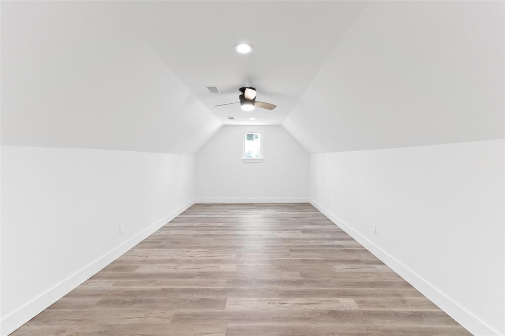 906 S Walker Street, Angleton, Texas image 32