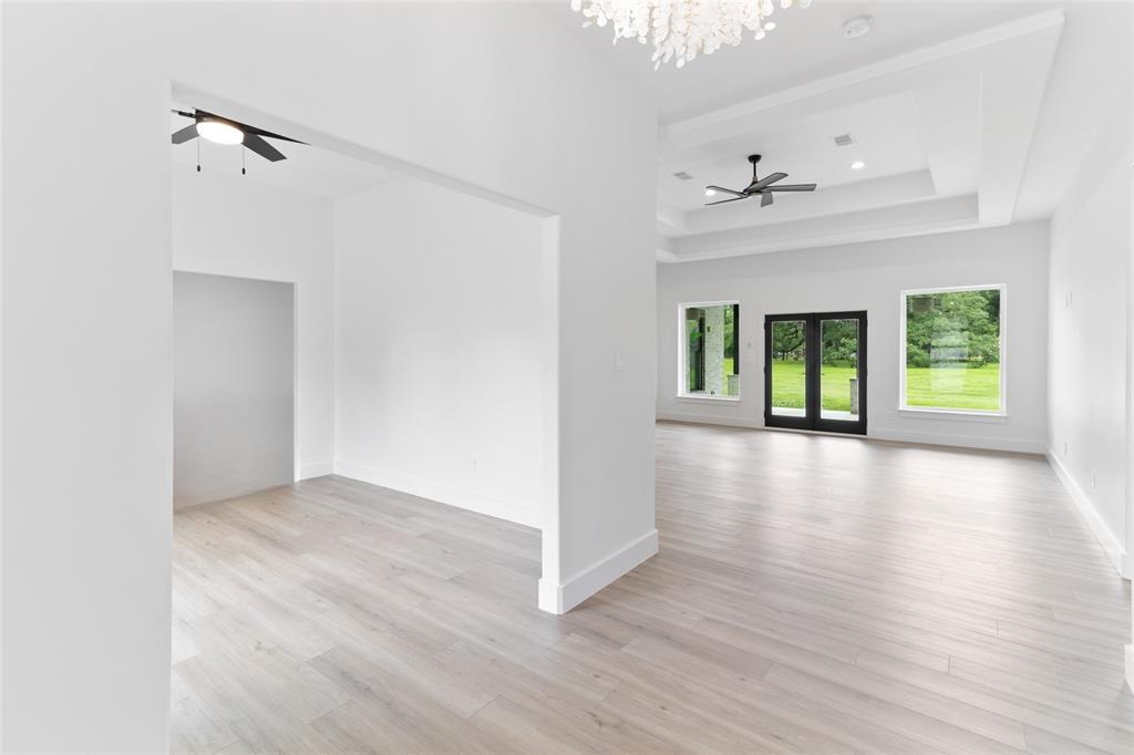 906 S Walker Street, Angleton, Texas image 9