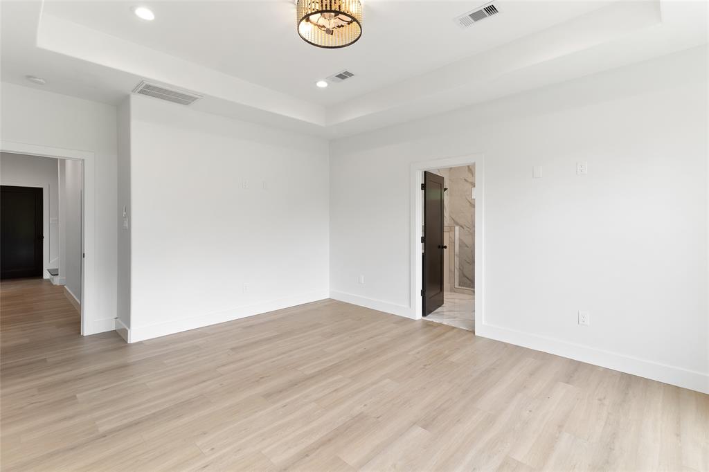 906 S Walker Street, Angleton, Texas image 35