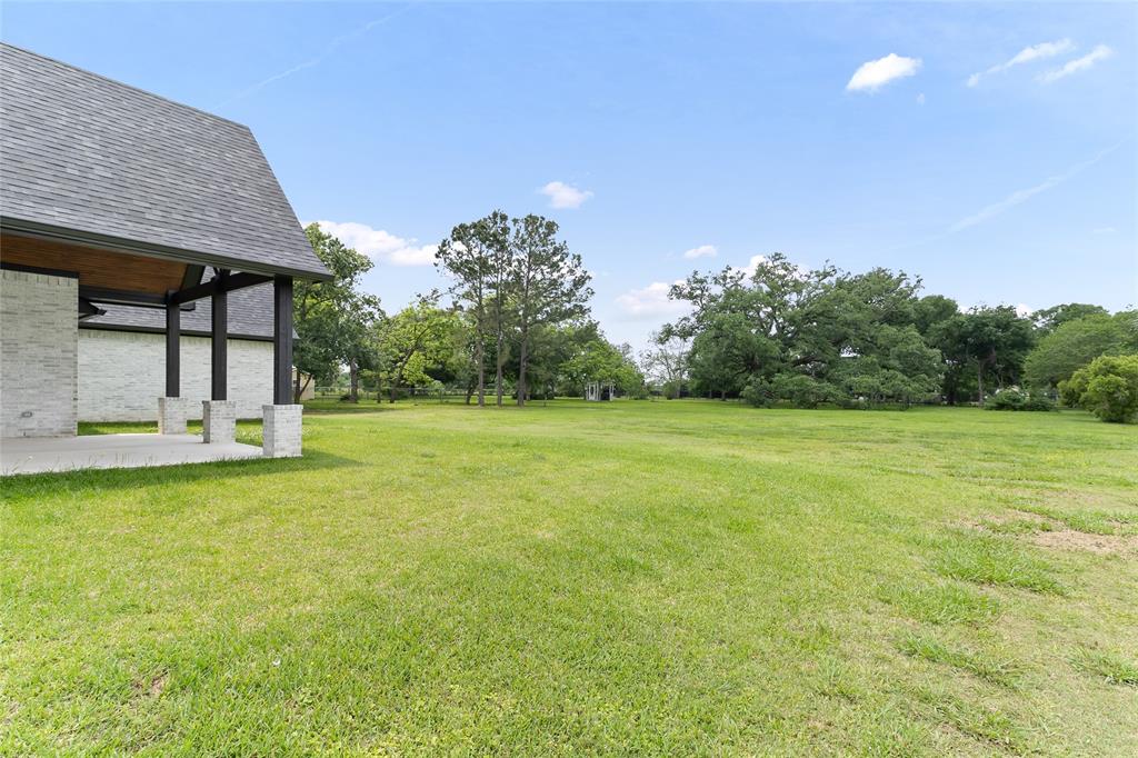 906 S Walker Street, Angleton, Texas image 47