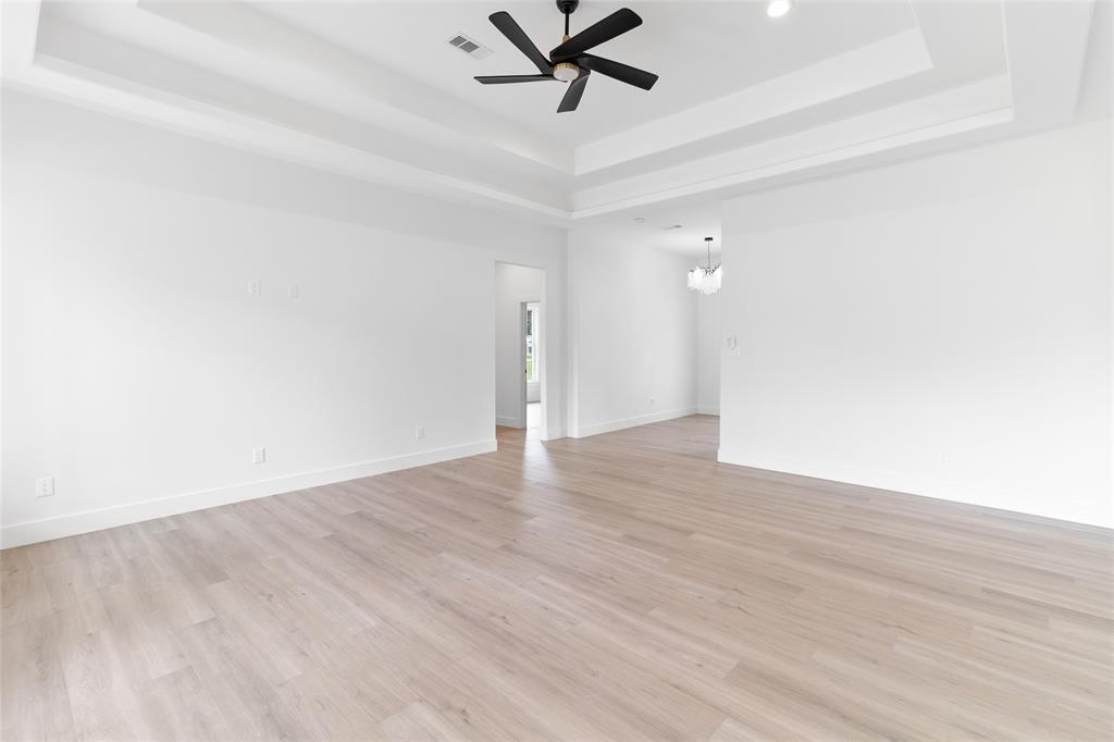 906 S Walker Street, Angleton, Texas image 25