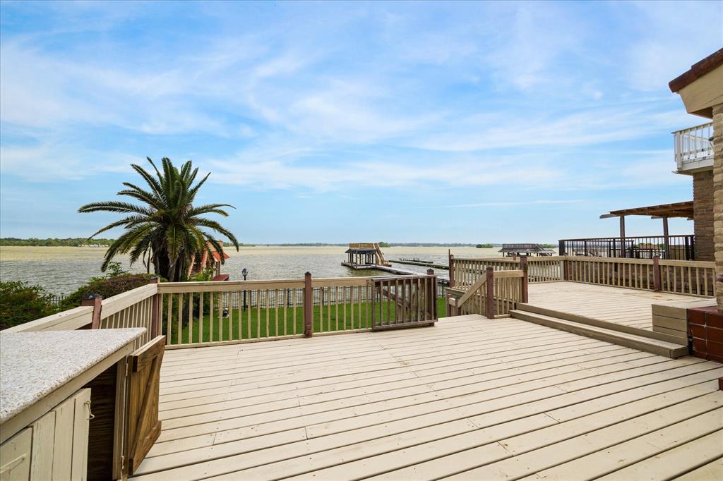20246 Atascocita Lake Drive, Humble, Texas image 2
