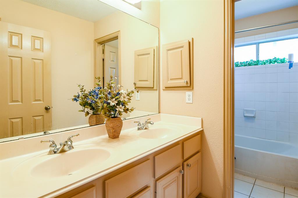 14719 Golden Bough Lane, Humble, Texas image 17