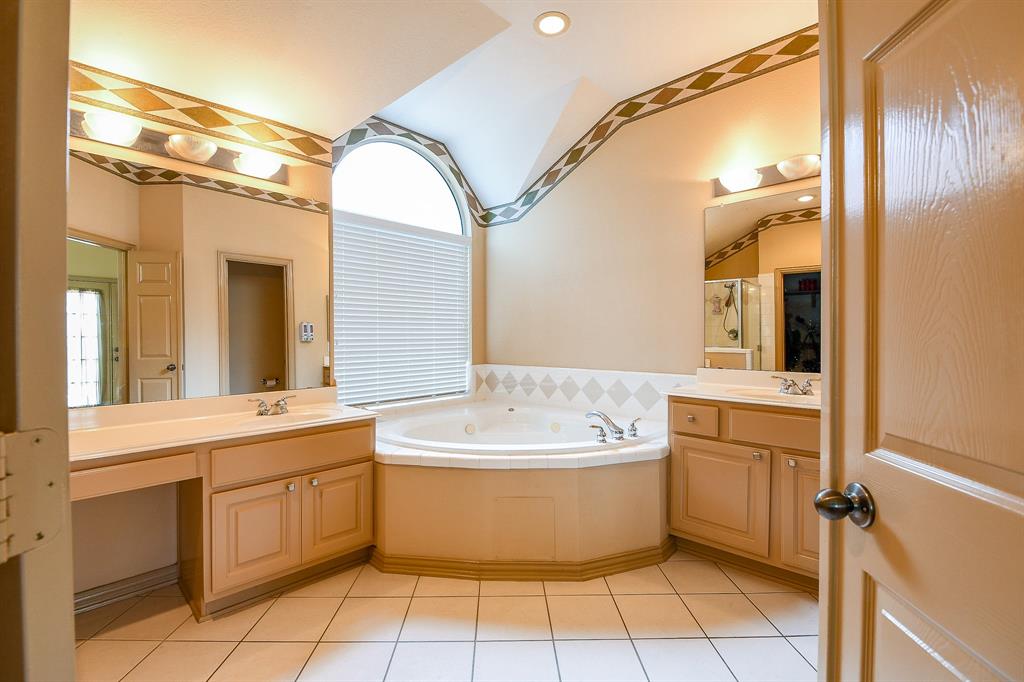 14719 Golden Bough Lane, Humble, Texas image 24