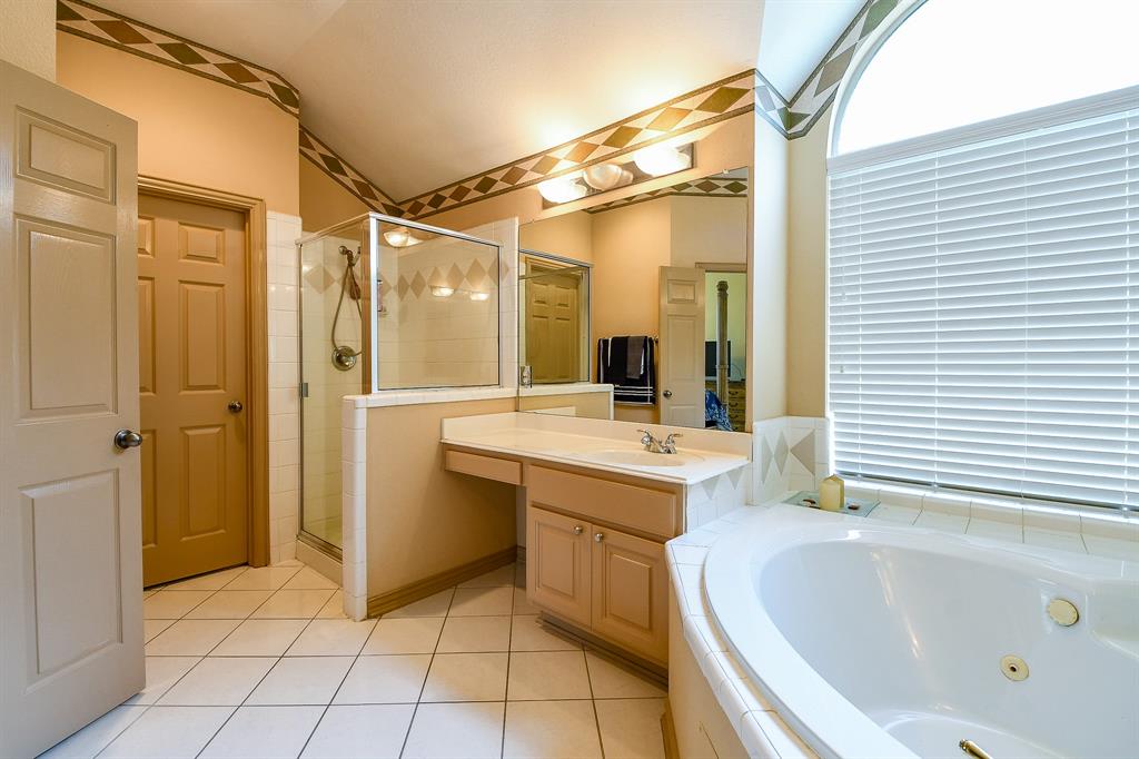14719 Golden Bough Lane, Humble, Texas image 25