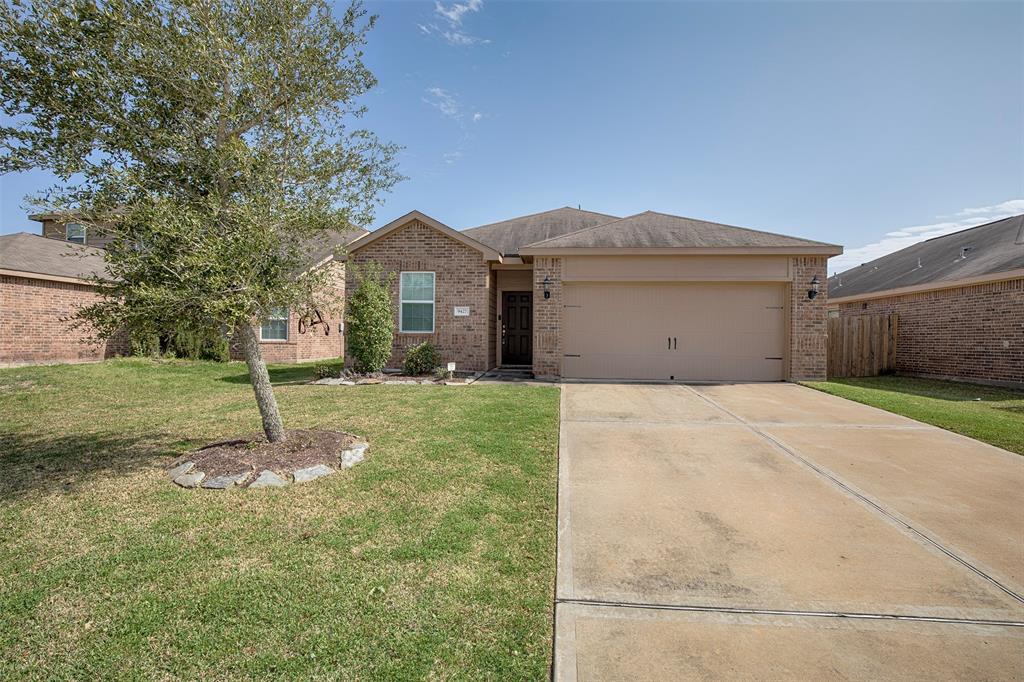 9427 Sky Blue Drive, Rosharon, Texas image 32