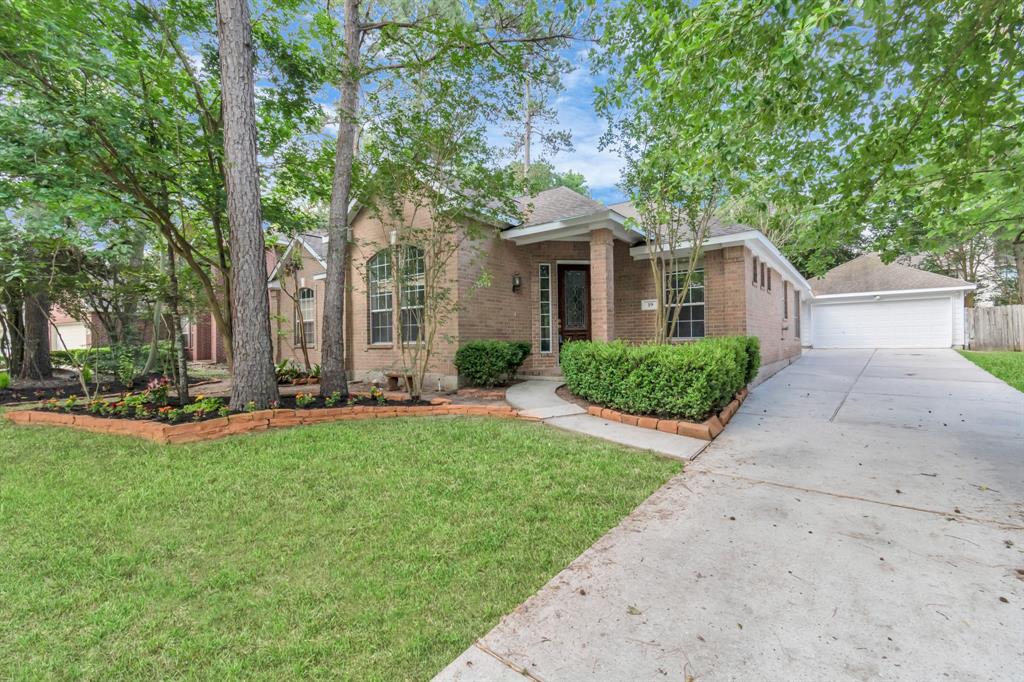 19 Long Springs Place