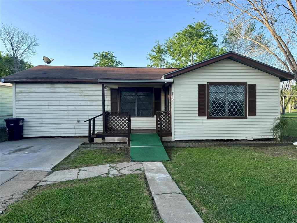 813 Humphrey Ave, Palacios, Texas image 2