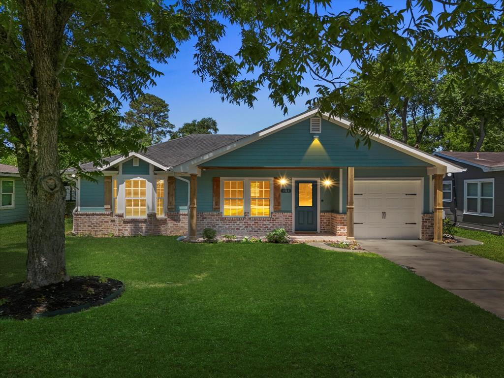 305 County Park Drive, League City, Texas image 2