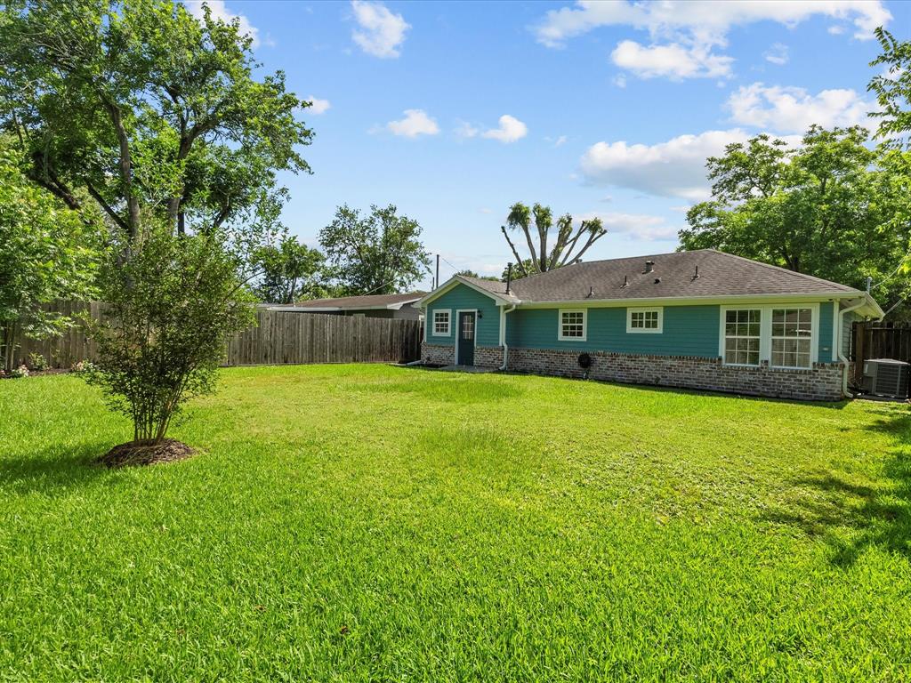 305 County Park Drive, League City, Texas image 23