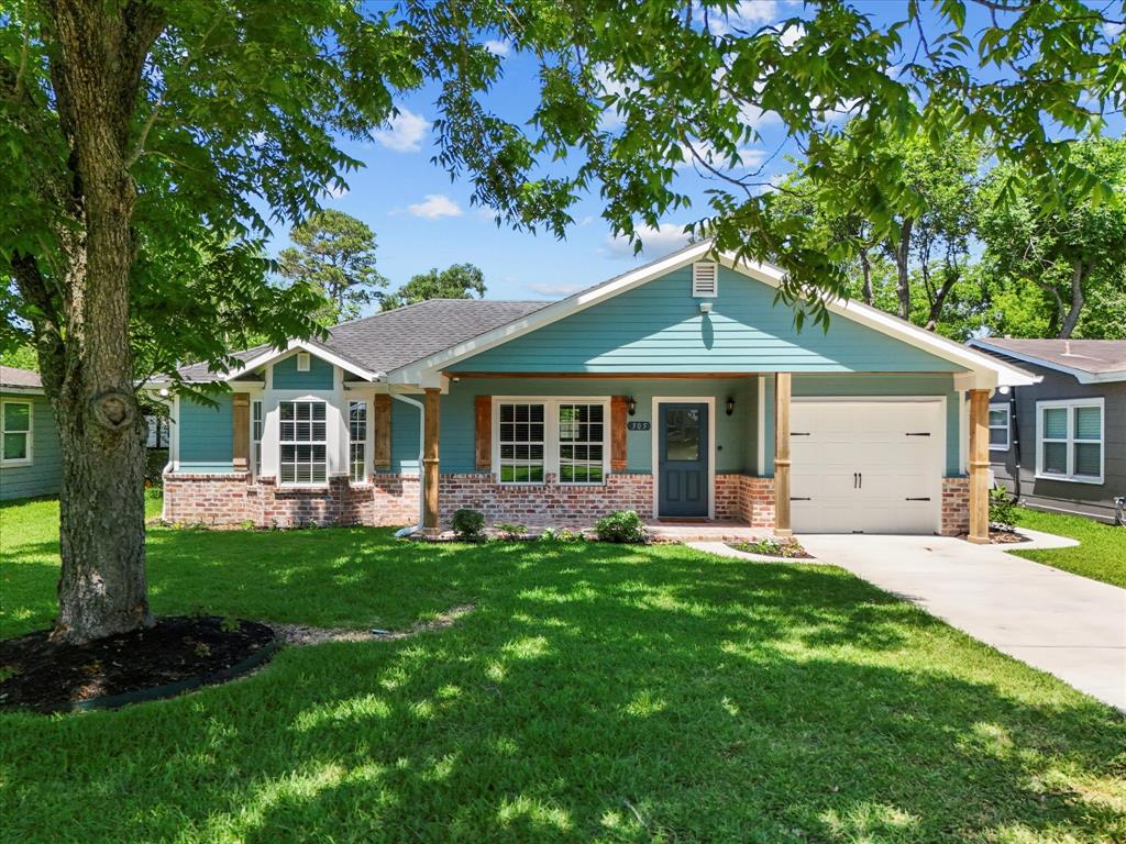 305 County Park Drive, League City, Texas image 1