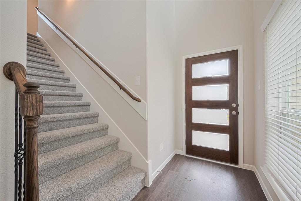 27088 Kestrel Trail