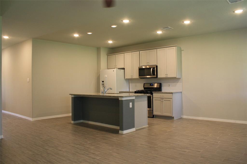 25918 Balsamwood Drive, Tomball, Texas image 6