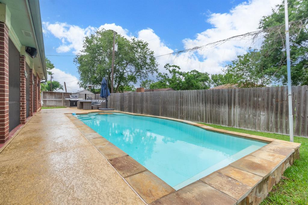 9 Cay Court, Angleton, Texas image 9