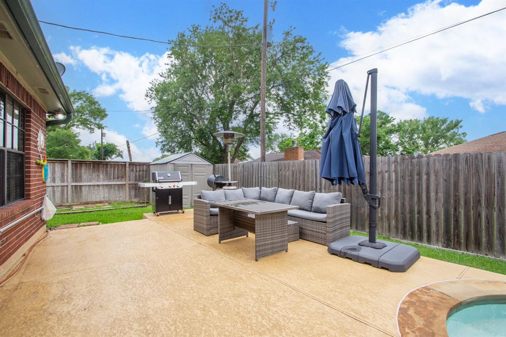 9 Cay Court, Angleton, Texas image 11