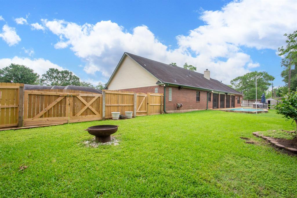 9 Cay Court, Angleton, Texas image 36