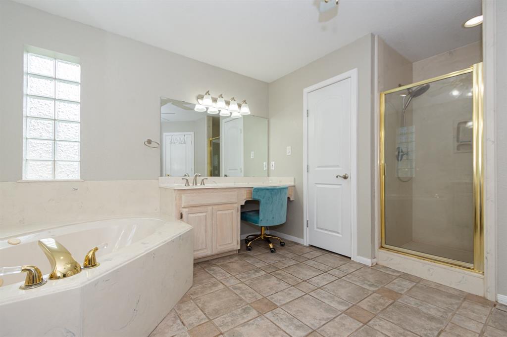 9 Cay Court, Angleton, Texas image 25