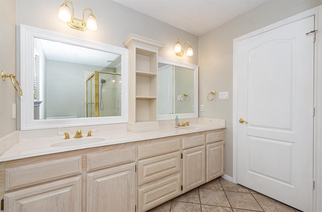 9 Cay Court, Angleton, Texas image 30