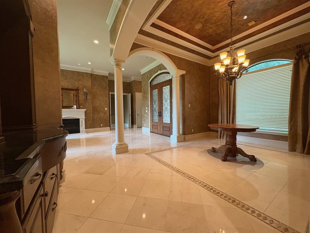 8110 Hideaway Lake Circle
