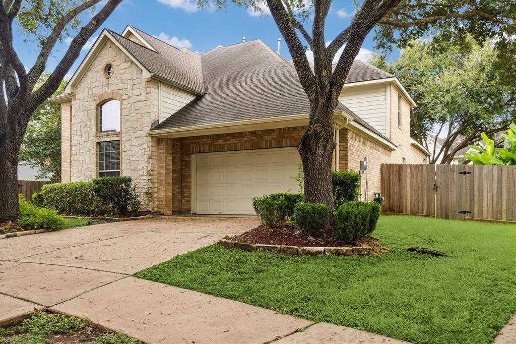 4422 Roundtree Lane