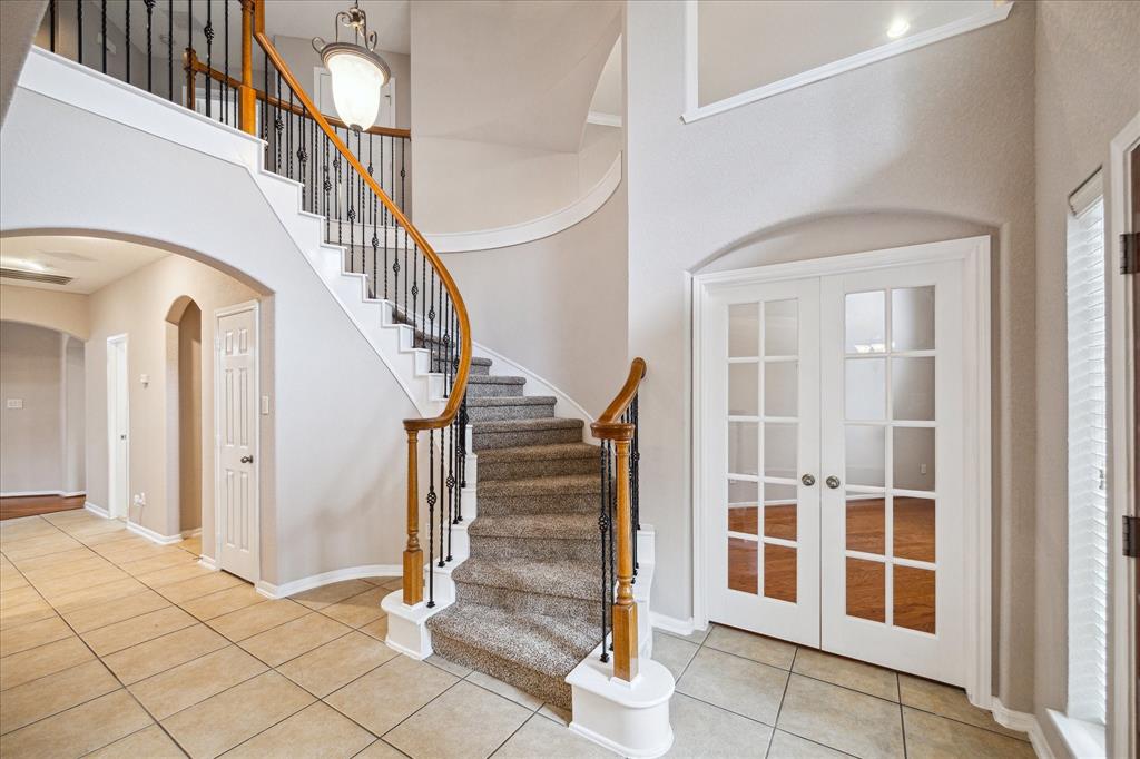 4422 Roundtree Lane