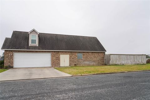 A home in El Campo