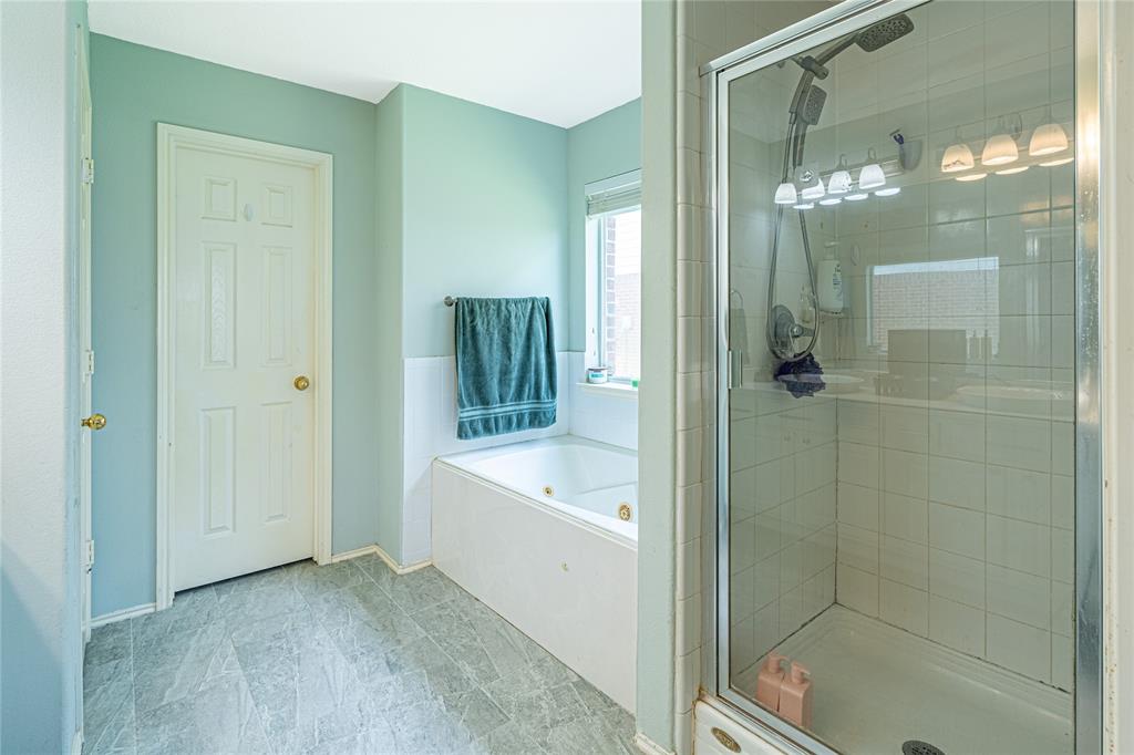12310 Beacon Hollow Court, Cypress, Texas image 33