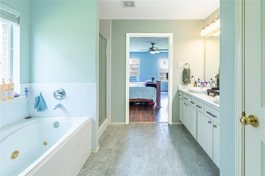 12310 Beacon Hollow Court, Cypress, Texas image 34