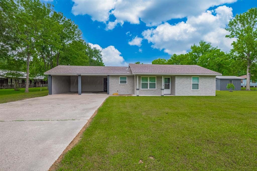 10182 Highway 146, Hardin, Texas image 1