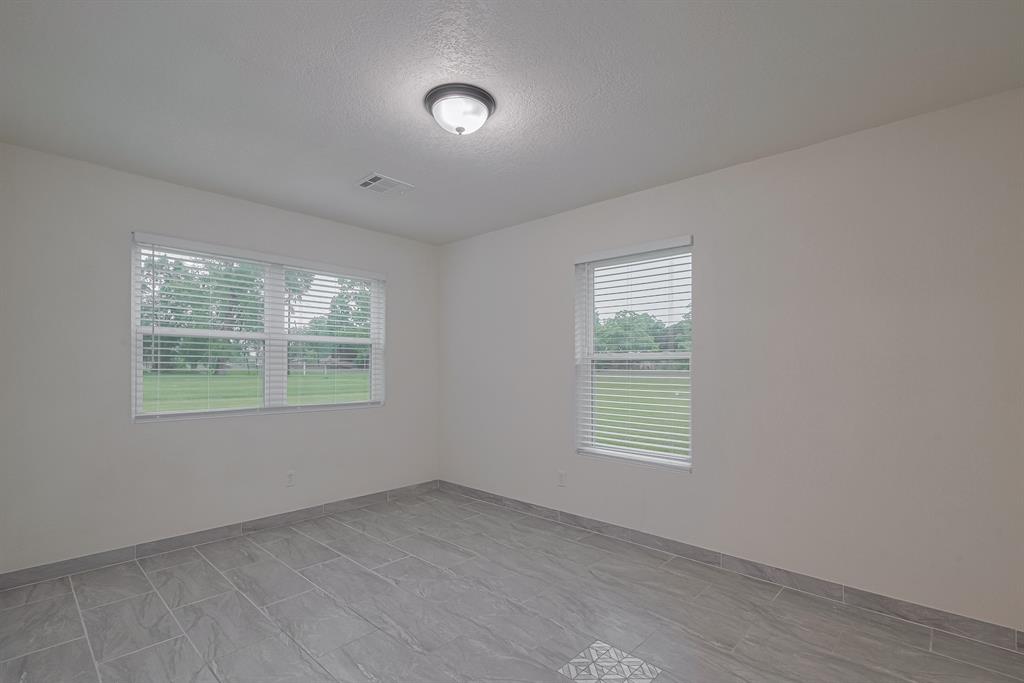 10182 Highway 146, Hardin, Texas image 21