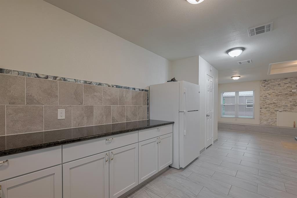 10182 Highway 146, Hardin, Texas image 11