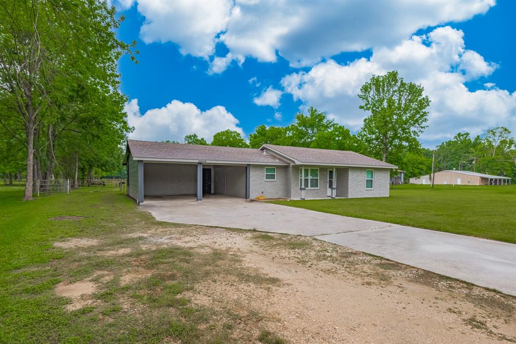 10182 Highway 146, Hardin, Texas image 2