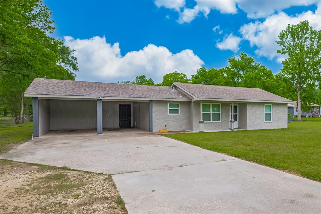 10182 Highway 146, Hardin, Texas image 3