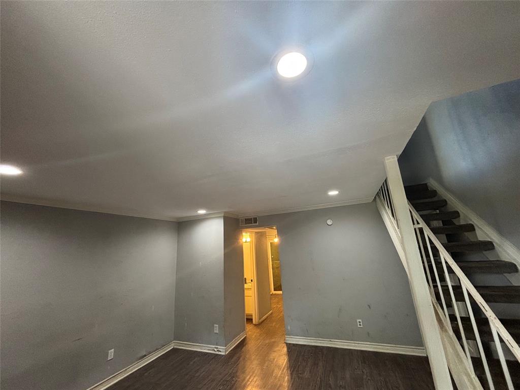 5625 Antoine Drive 903
