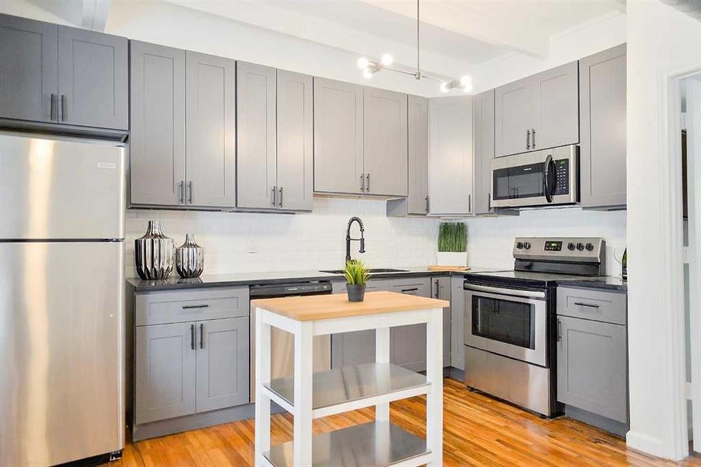 219 Marshall Street 224