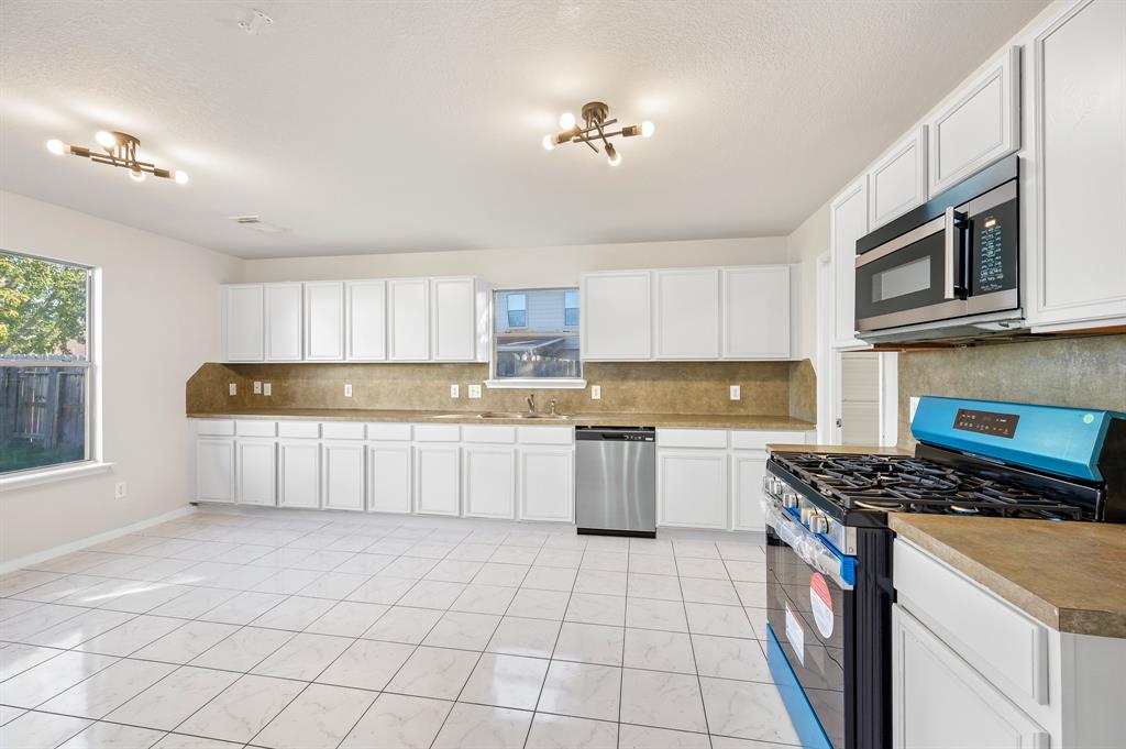 8143 Tassel Field Lane, Humble, Texas image 32