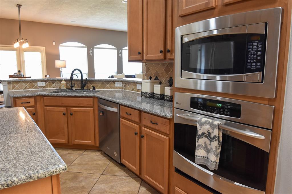 2603 Briar Rose Court, Pearland, Texas image 21