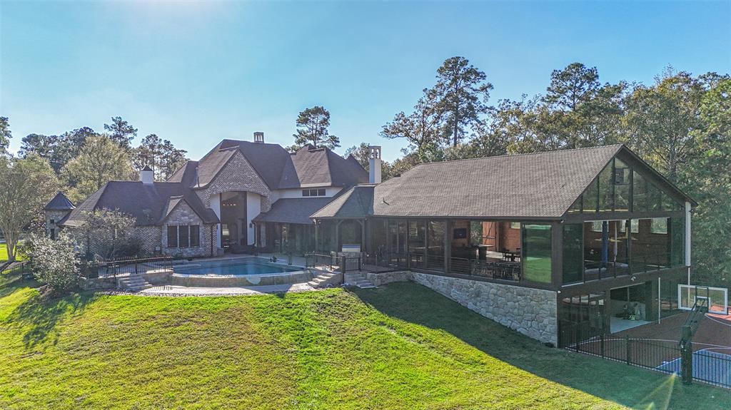 5015 Ossineke Court