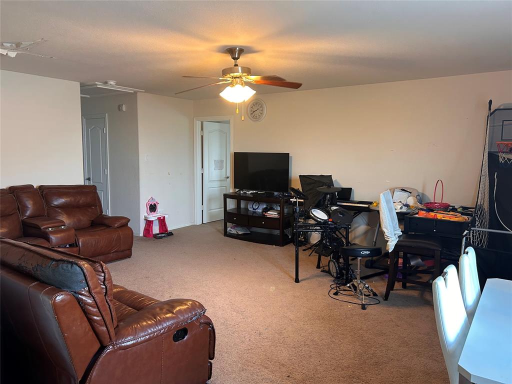 20334 Fossil Valley Lane, Cypress, Texas image 12