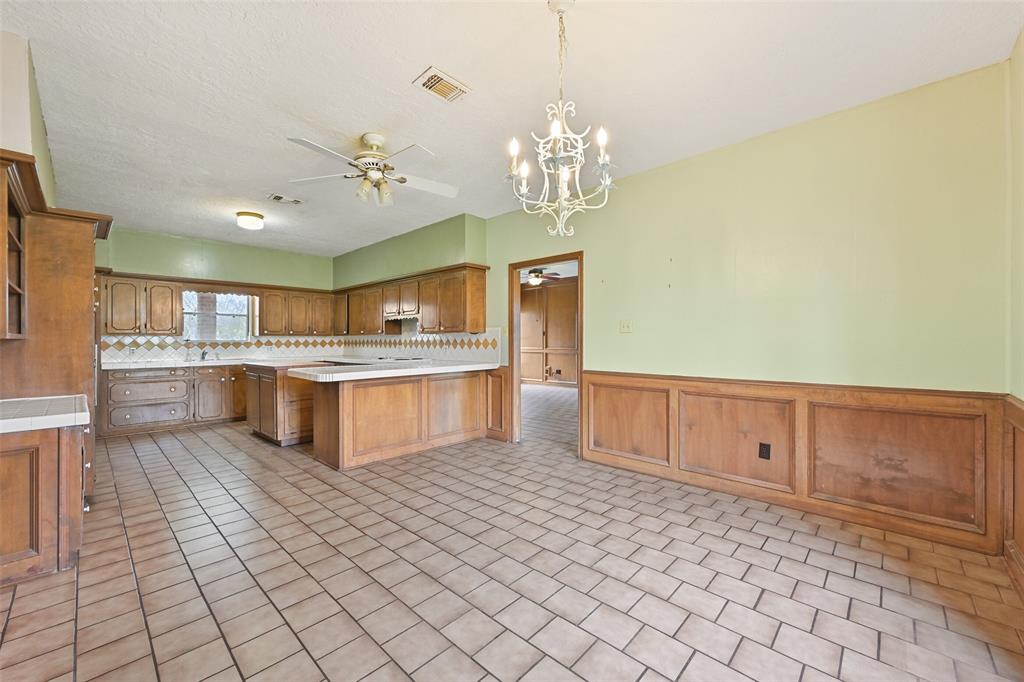 903 Layfair Place, Friendswood, Texas image 14