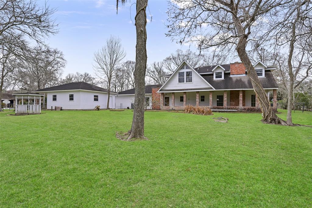903 Layfair Place, Friendswood, Texas image 40