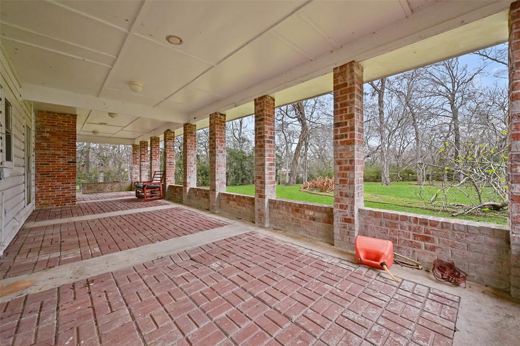 903 Layfair Place, Friendswood, Texas image 38