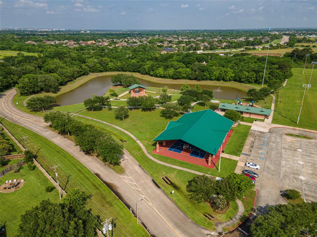 701 High Ridge Drive, Friendswood, Texas image 43