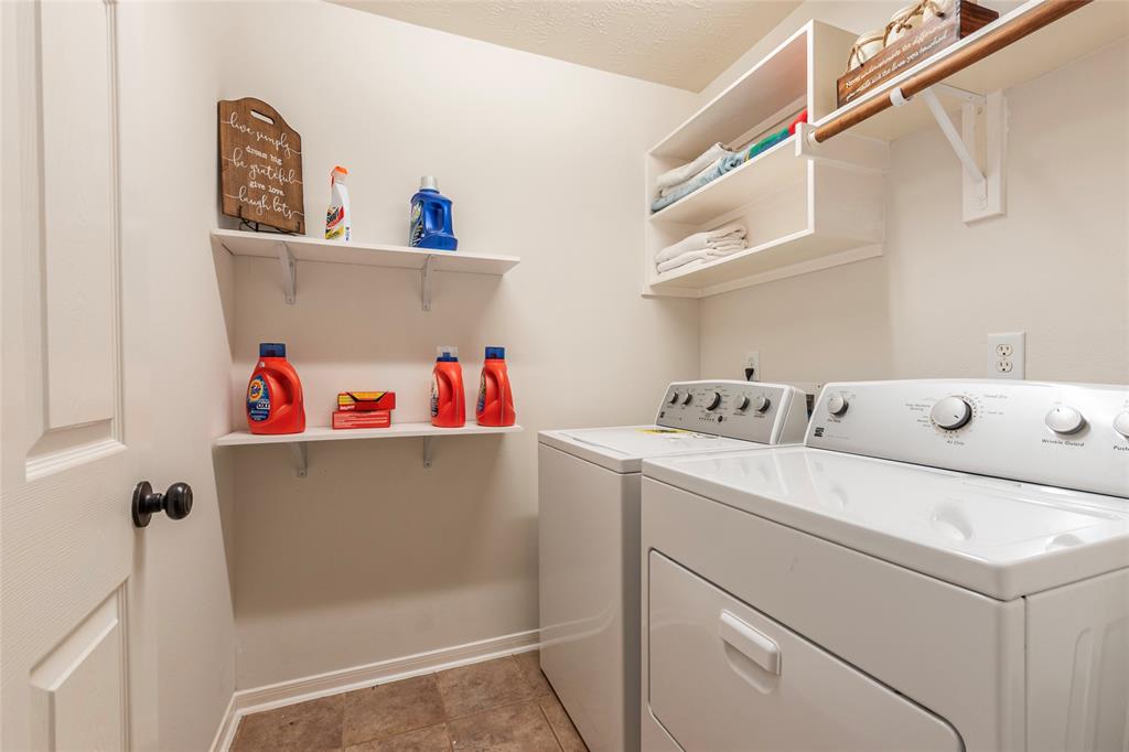 701 High Ridge Drive, Friendswood, Texas image 37
